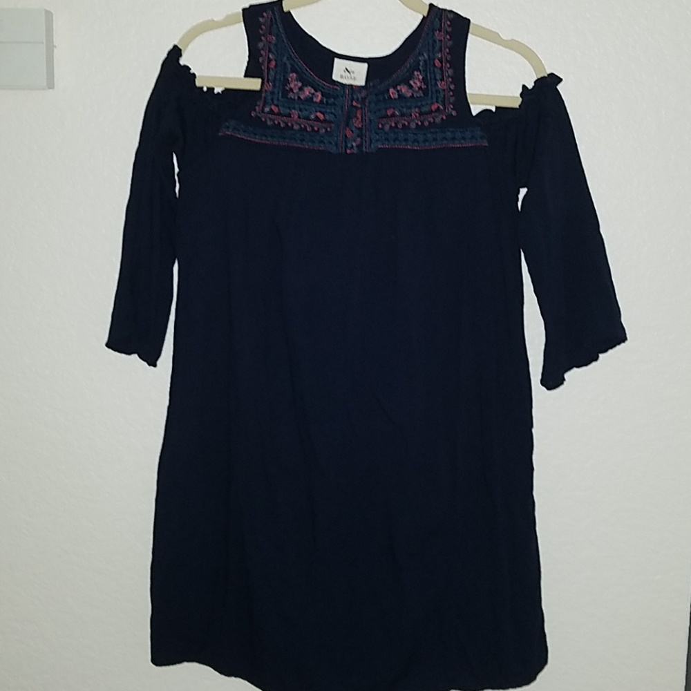 Knox Rose Cold Shoulder Dress - Picture 3 of 4